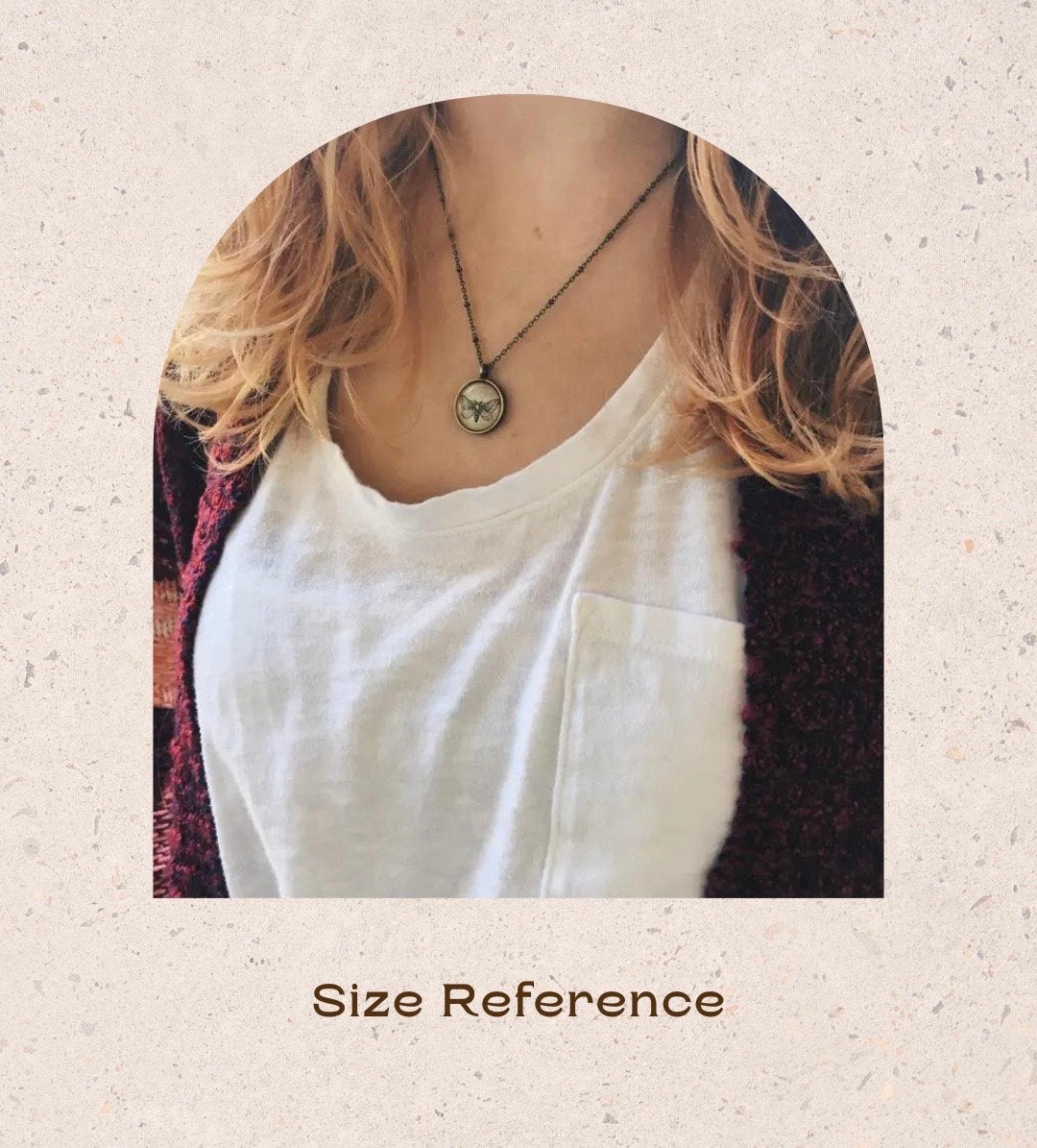Dainty Botanical Pendant Necklace