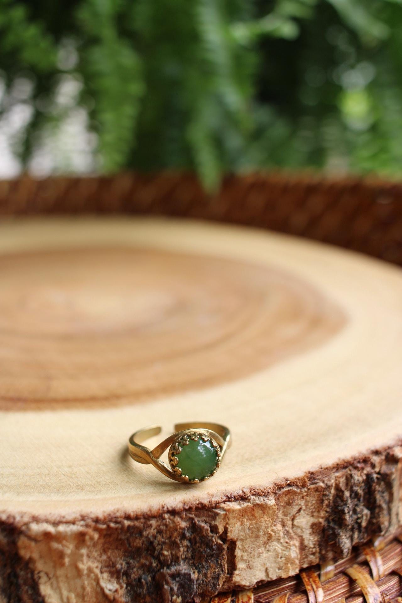 Jade Quartz Adjustable Ring