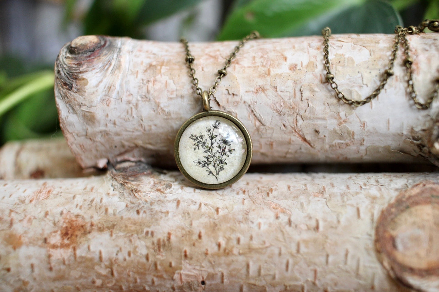 Dainty Botanical Pendant Necklace