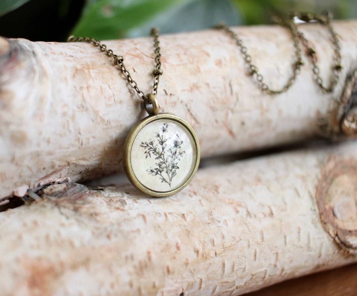 Dainty Botanical Pendant Necklace