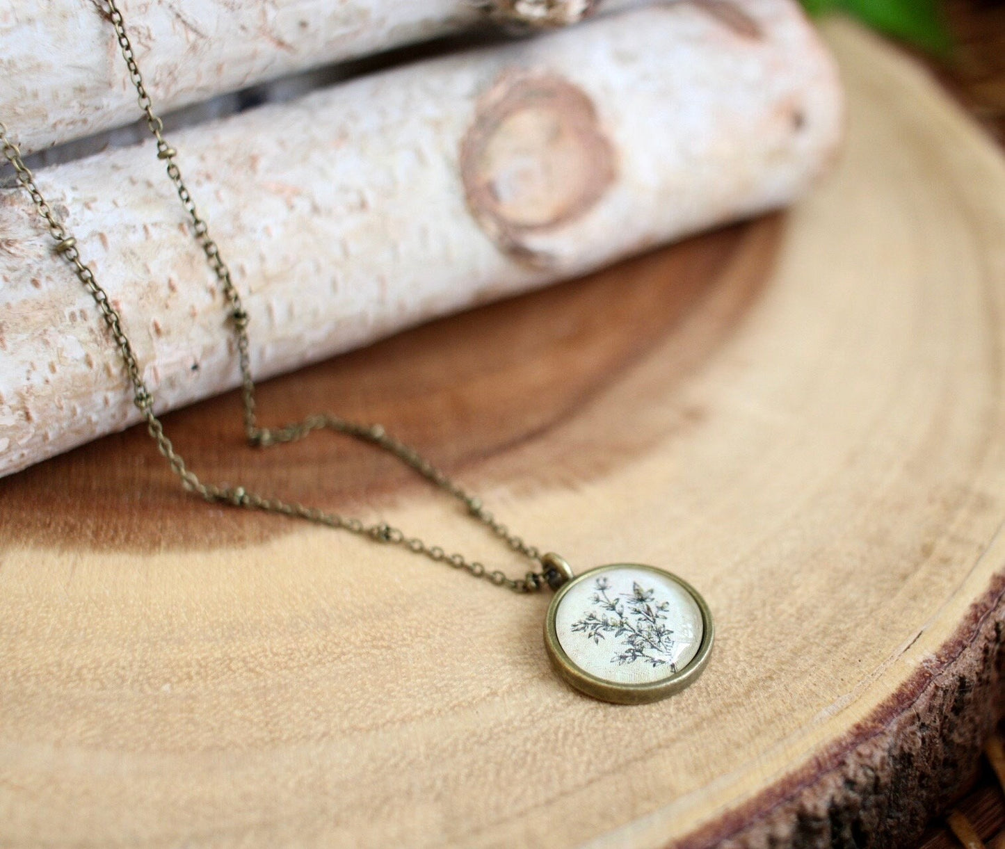Dainty Botanical Pendant Necklace