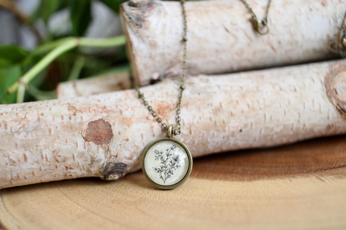 Dainty Botanical Pendant Necklace